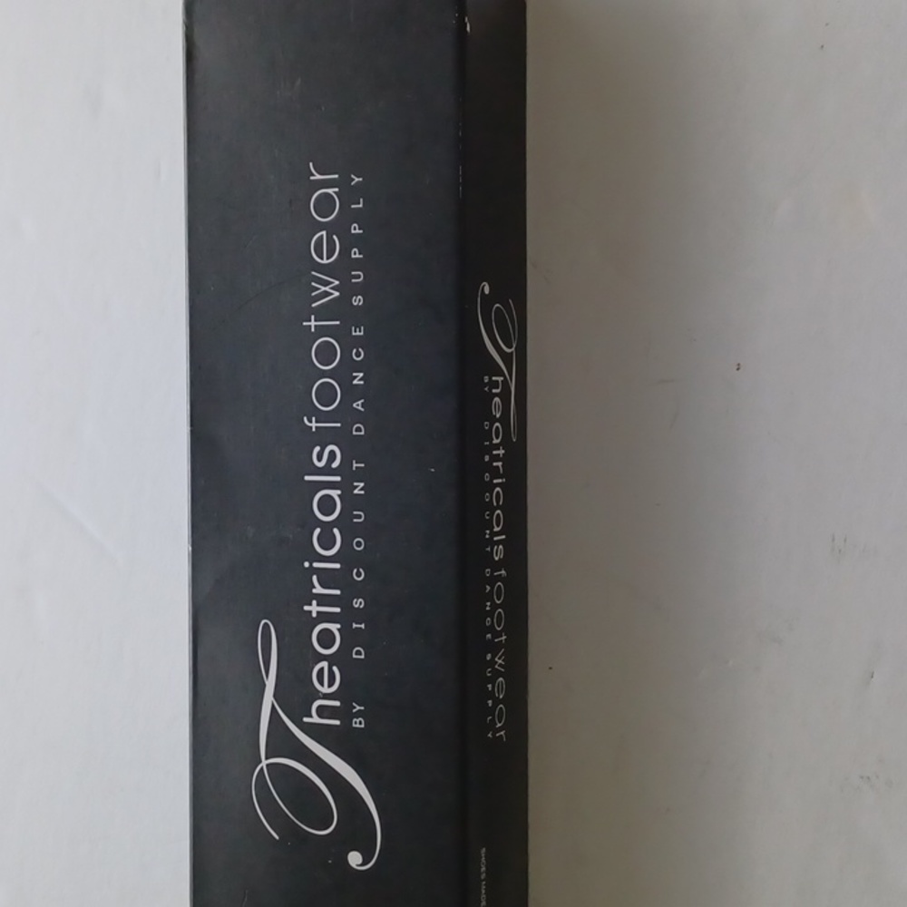 Theatricals footwear ballet shoes size 2M black new in box girls